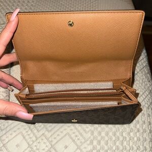 Michael Kors Brown Wallet BRAND NEW